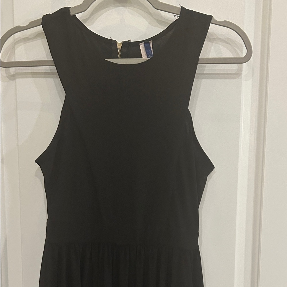 Black Sleeveless Dress
